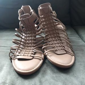 Tan size 11W Torrid wedge